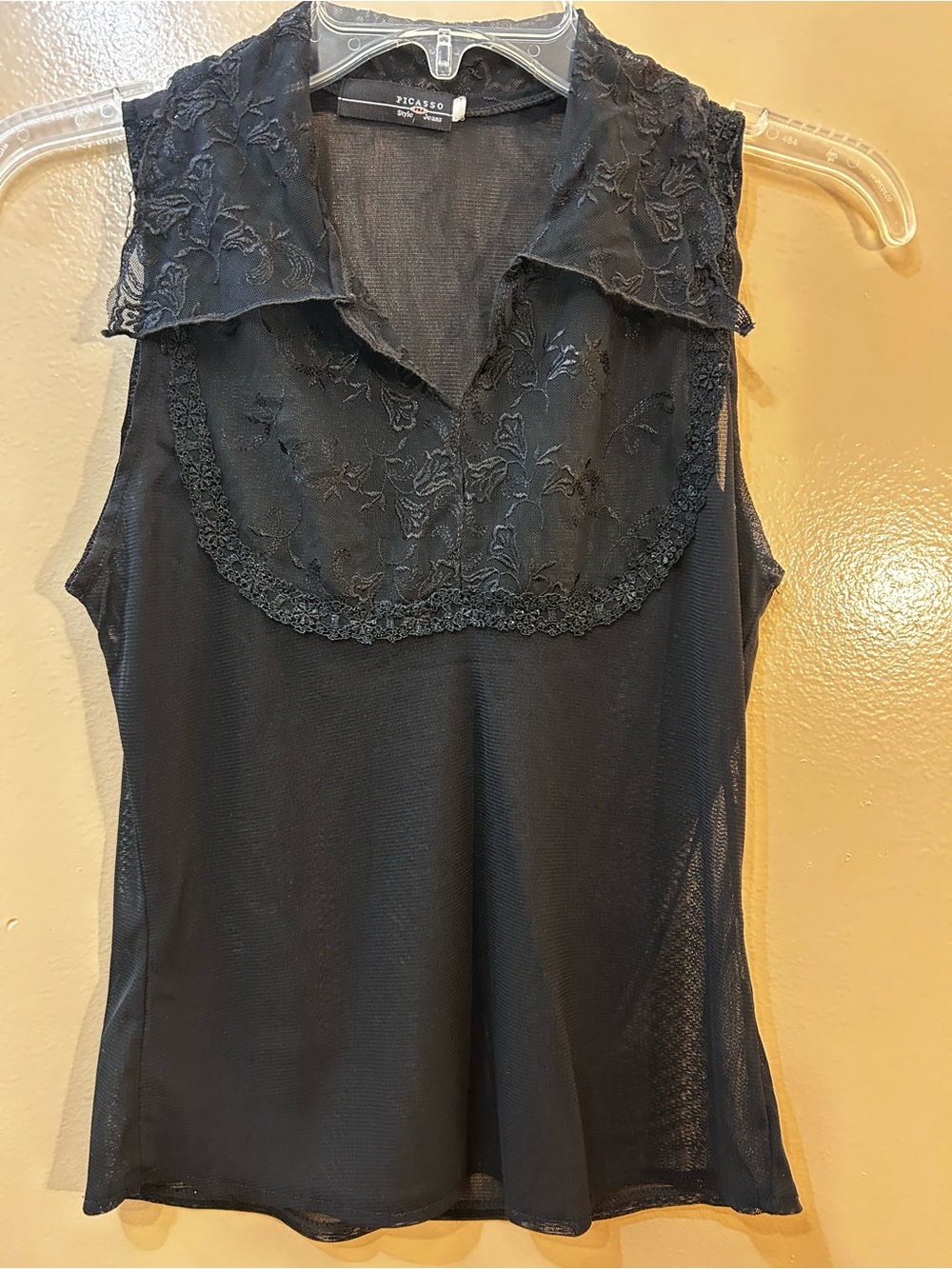 Sleeveless Black Lace-Collar Blouse